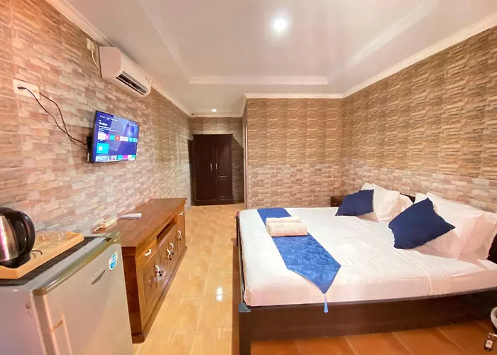 Abi Hotel3 - 1 Minute To The And 1 Second To The Mall Hotel