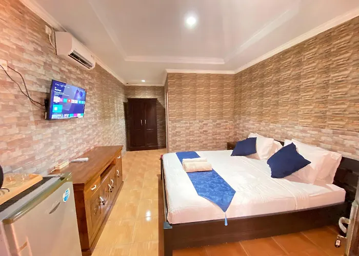 Abi Hotel3 - 1 Minute To The And 1 Second To The Mall